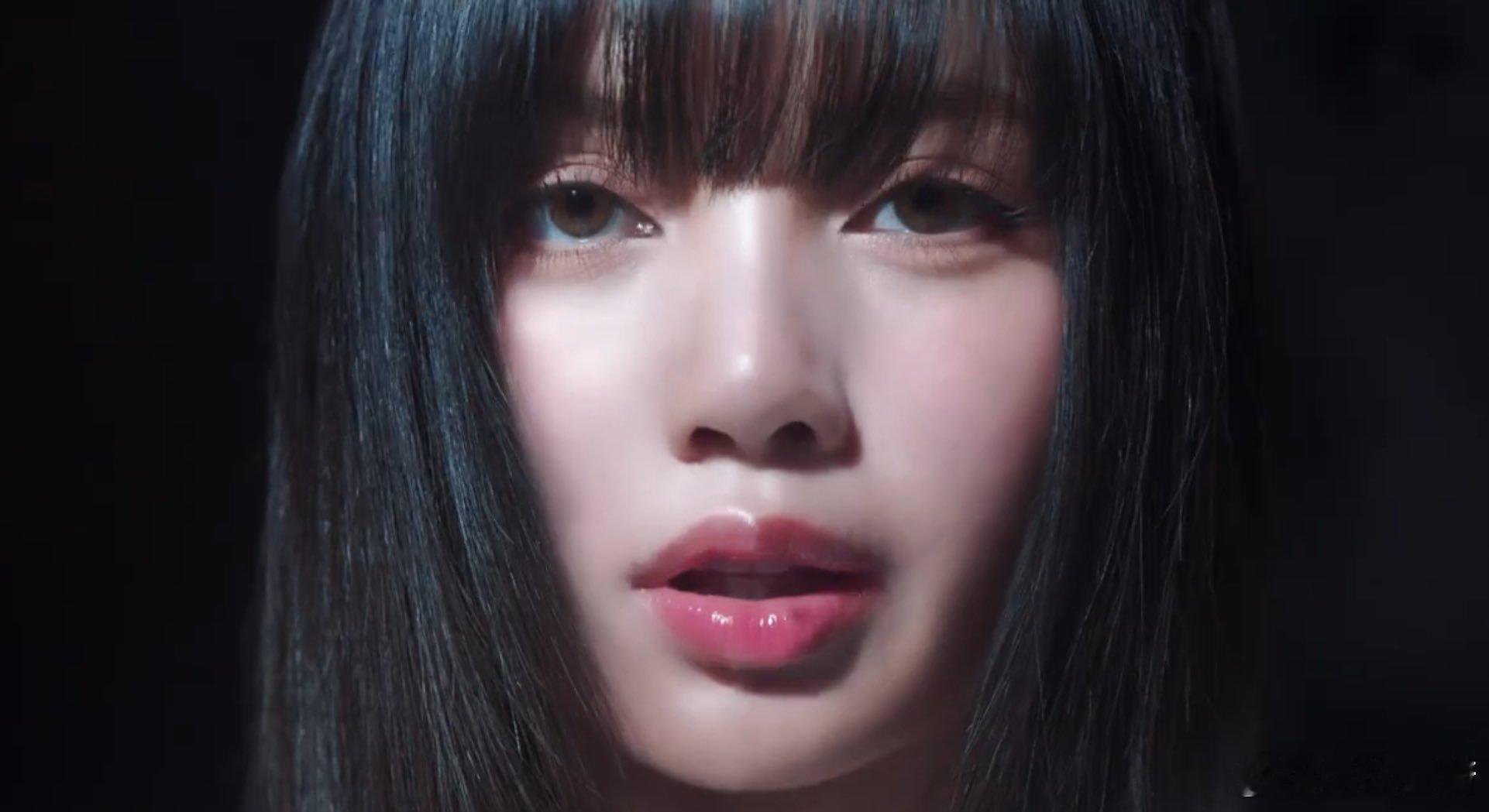 LISAlisa宝格丽全球品牌代言人 🐑lisa纪录制造机 「Lisa官博」「