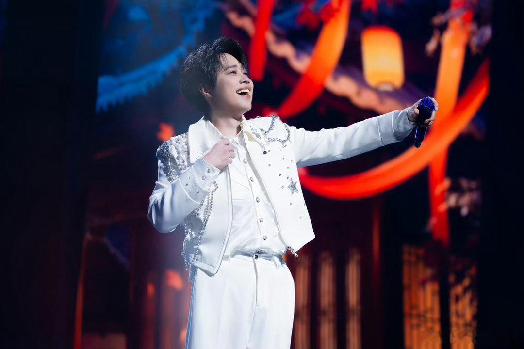 Tank杭州演唱会退票补偿方案 Tank杭州演唱会取消 Tank发文致歉，称为了