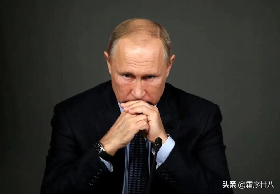 普京直面现实：俄罗斯战时经济遭反噬！
 
普京在政府会议上公开承认，俄罗斯202