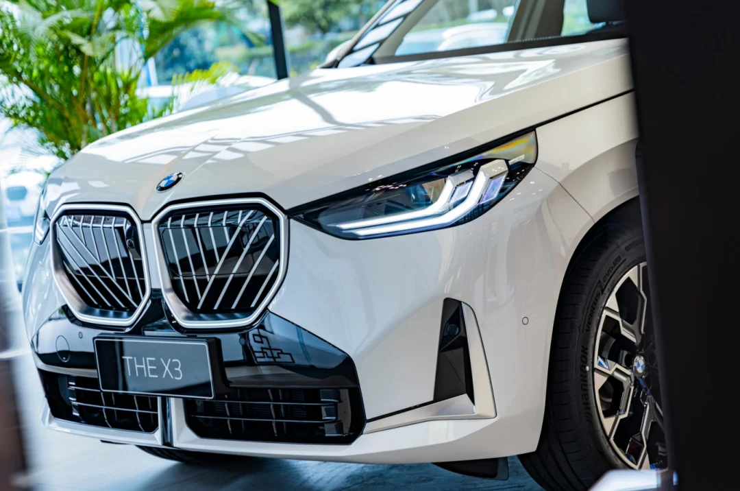 是谁被宝马的前脸给迷住了？👀