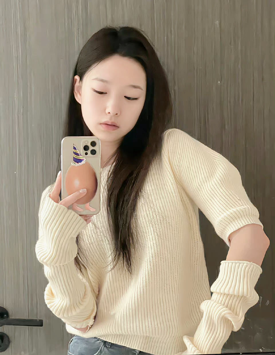 #女生头像[超话]##女生头像##女生头像集##头像#  糟糕 好甜 没有酷起来