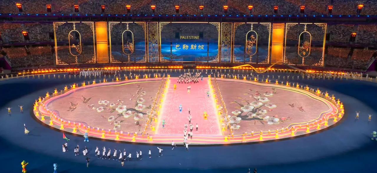 亚运入场地，亚运天花板。梅、兰、竹、菊、荷、松、柳、桂+梅兰竹菊，文坛十圣+四君