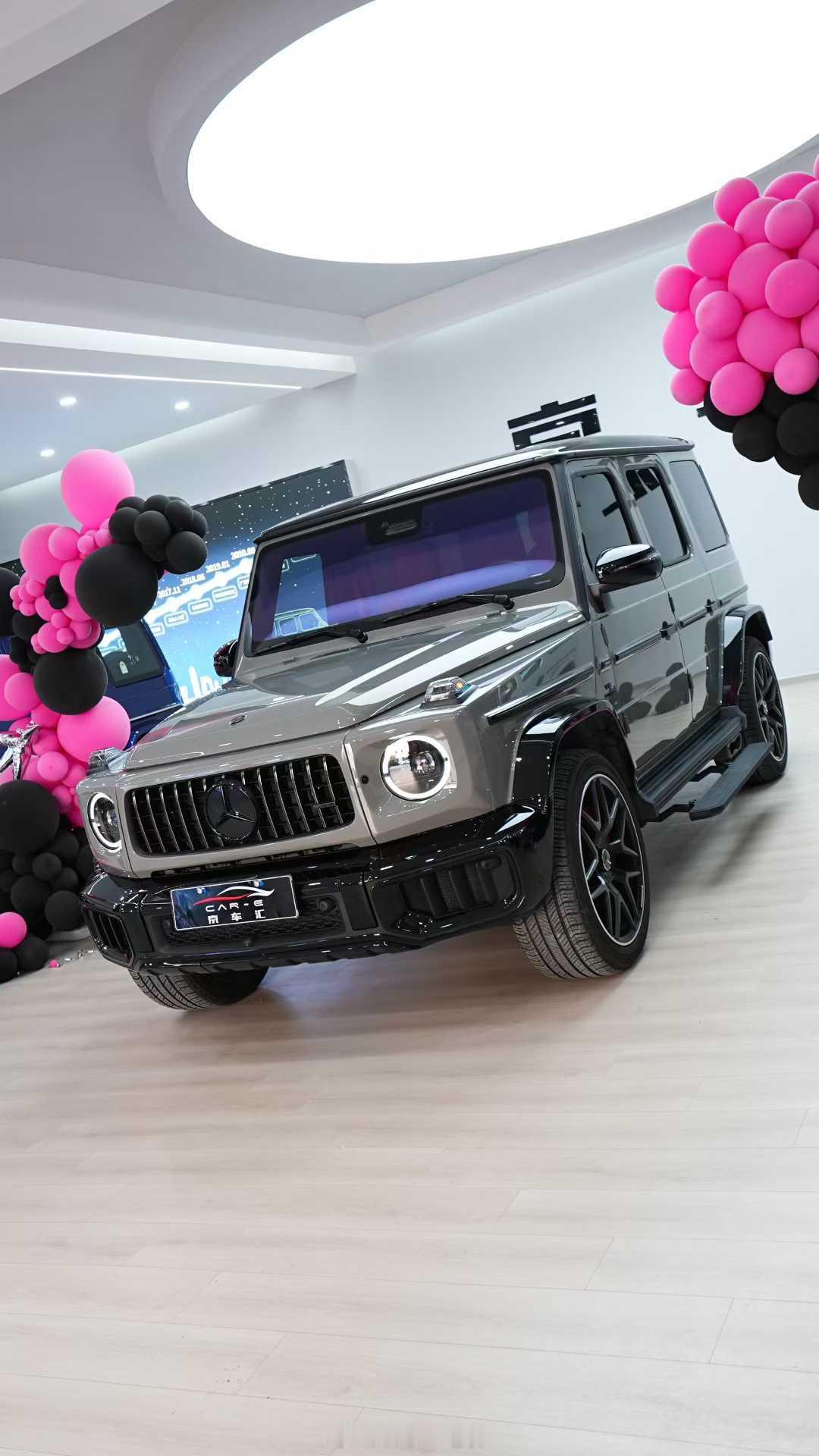 G500升级暗夜套件G63熊猫配色实用配置全部安排上车G63包围 暗夜灯光包打造