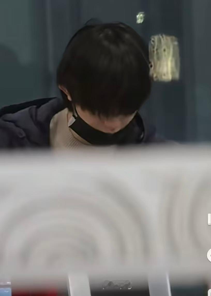 TOP去米兰了TOP出发米兰看秀TOP出发米兰看秀，期待，