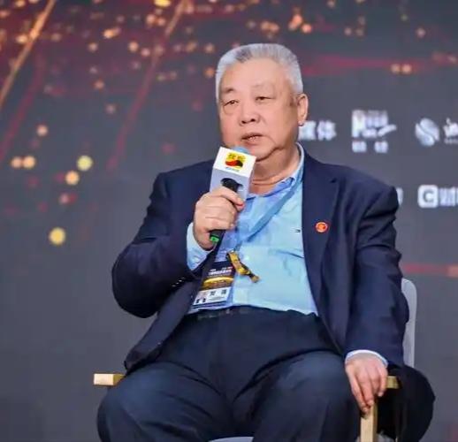 慢牛可期！中央财经大学金融学院教授贺强发声，美股牛市十几年，翻了几倍，涨得高了还