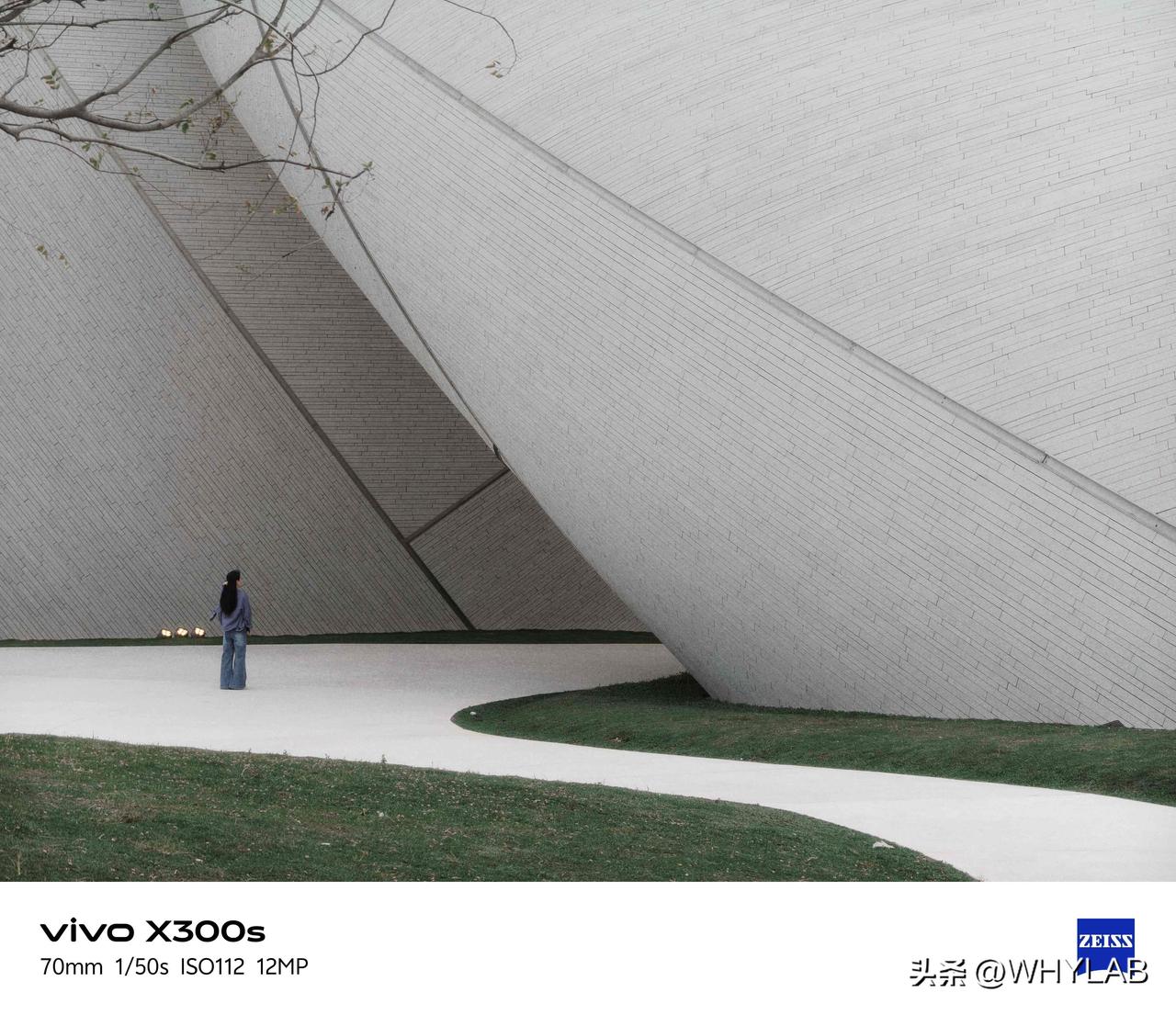 vivo X300s 这台超能小 V 单，体验了一段时间，新的蓝图原生色彩，成片