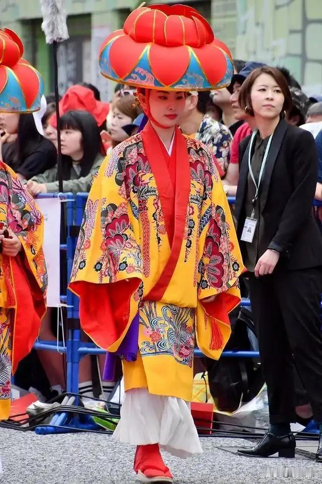 最近联合国会上，有人提“冲绳原住民”，日本右翼媒体《产经新闻》急眼咧，说“没法接