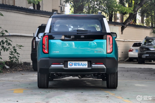 [小鲨帮选车]北京越野BJ30购车指南 酷似lv的自主车