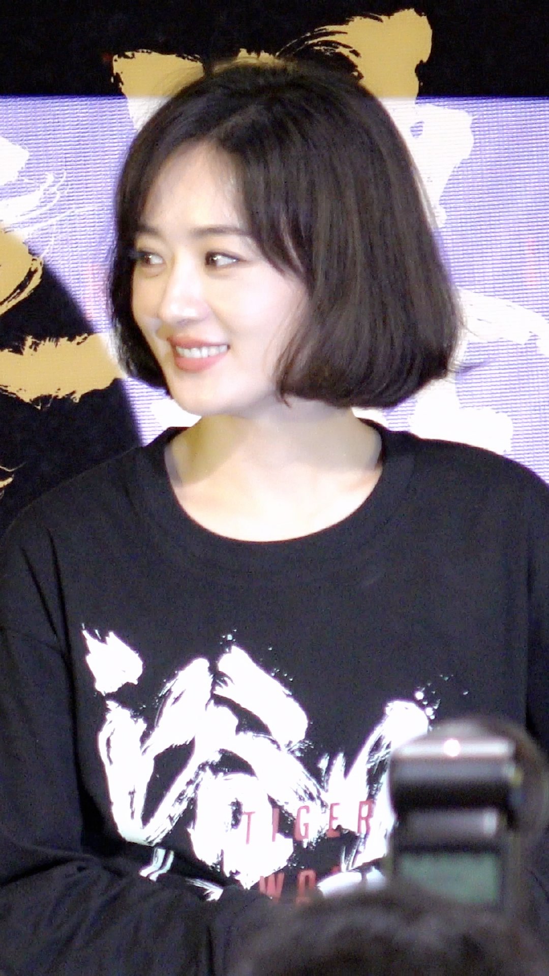 #赵丽颖# #电影浴火之路# 昨天随手一拍都这么好看~~~[偷笑][偷笑] ​​