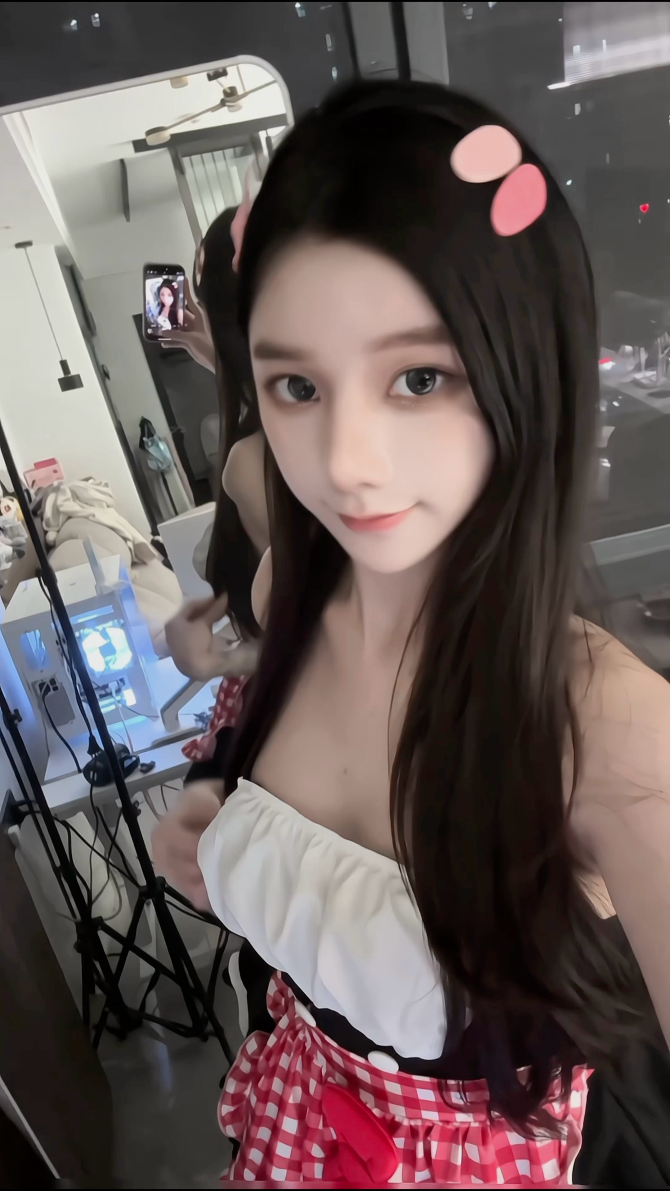 明明是我更可爱。不许和她说话 