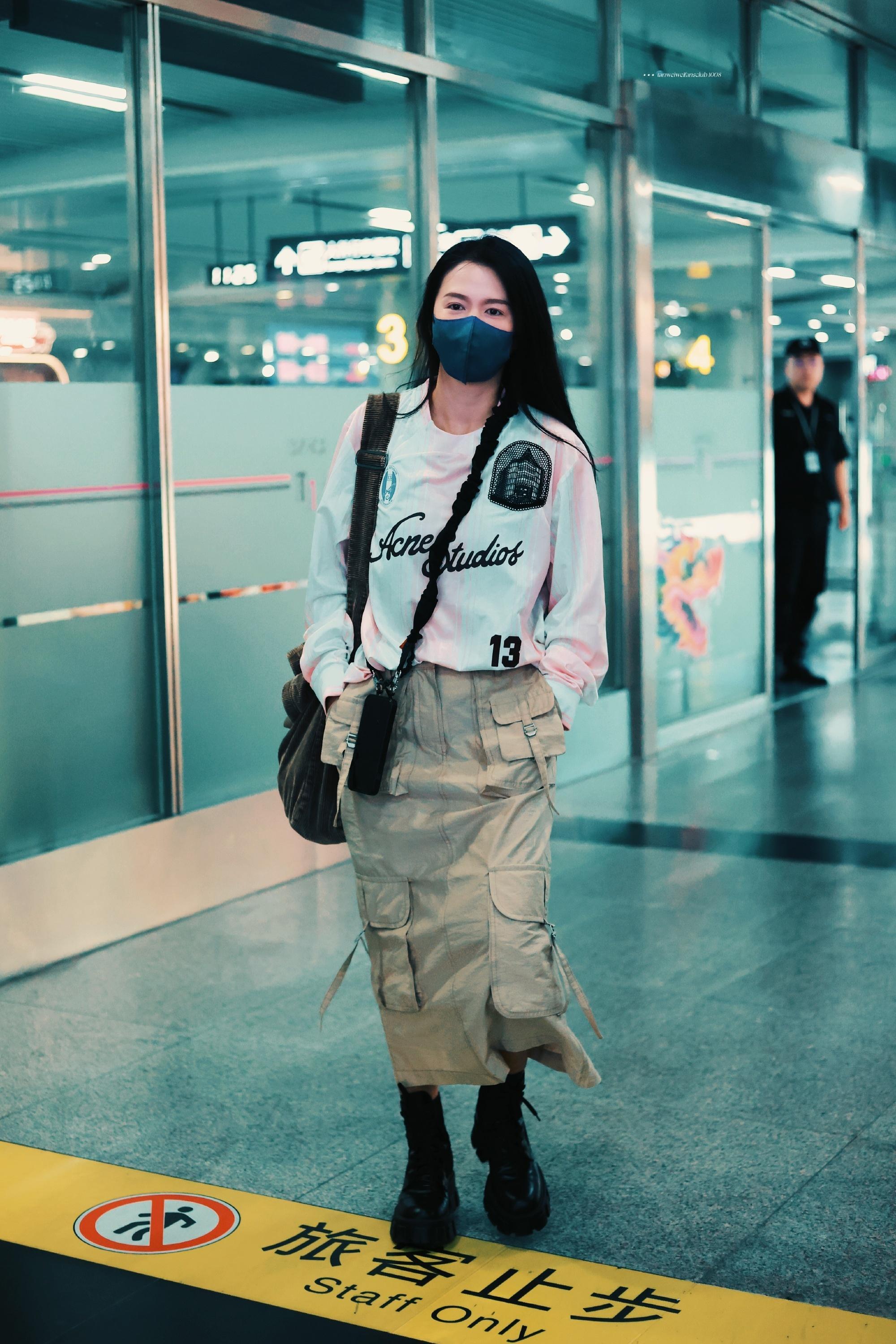 #歌手官宣谭维维##歌手# 狠狠期待住了！期待女王谭维维回归！大放异彩！ ​​​