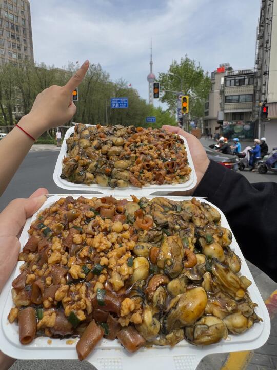 来上海第一站！这一口好吃绝了……