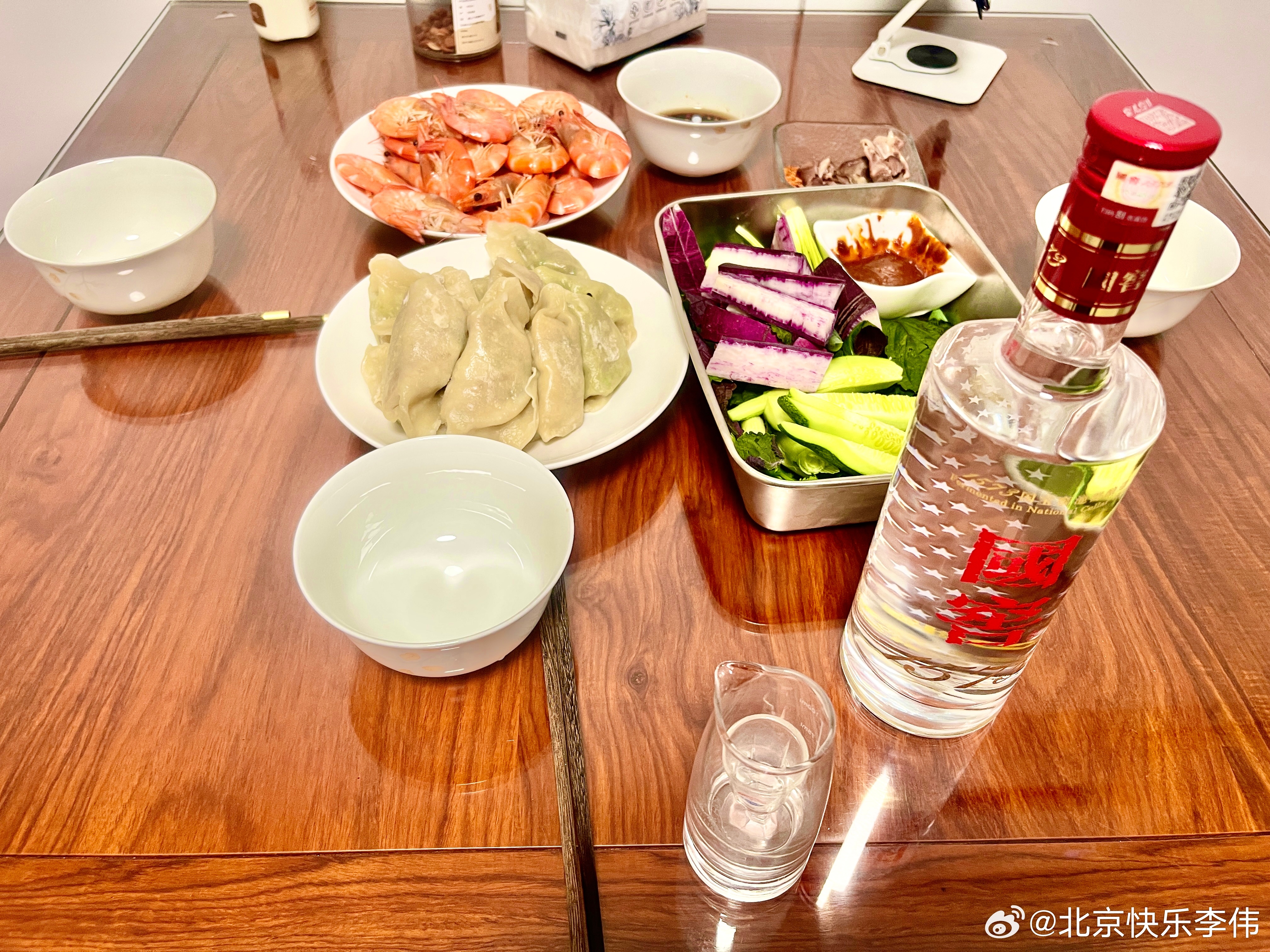 立秋了天气渐凉，喝一口白酒🍶！好喝酒，喝好酒，少喝酒，小酌怡情1573也比茅台