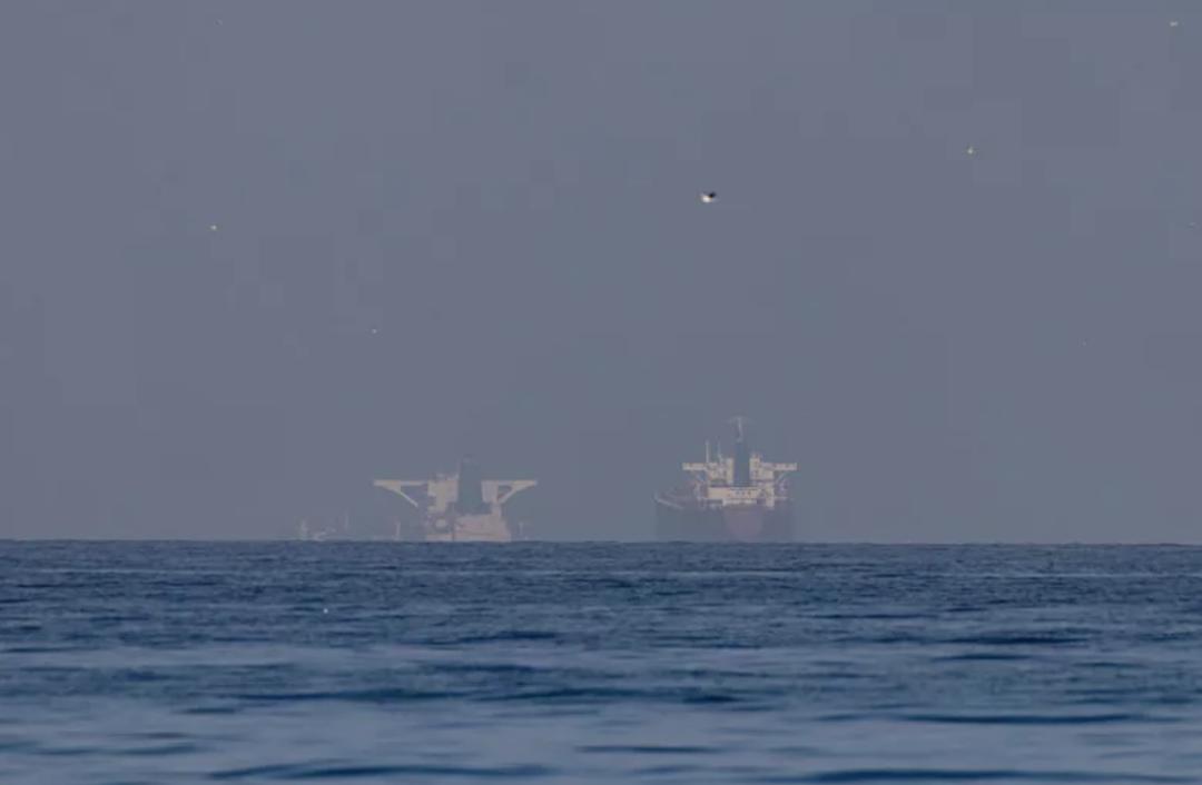 停火第一天，以军炸黎巴嫩，伊朗直接掐海峡！这“停火”像儿戏，油轮吓得掉头就跑
4