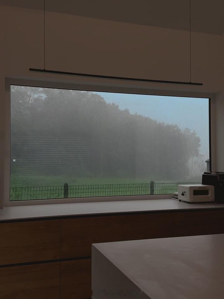 雨景｜室内 