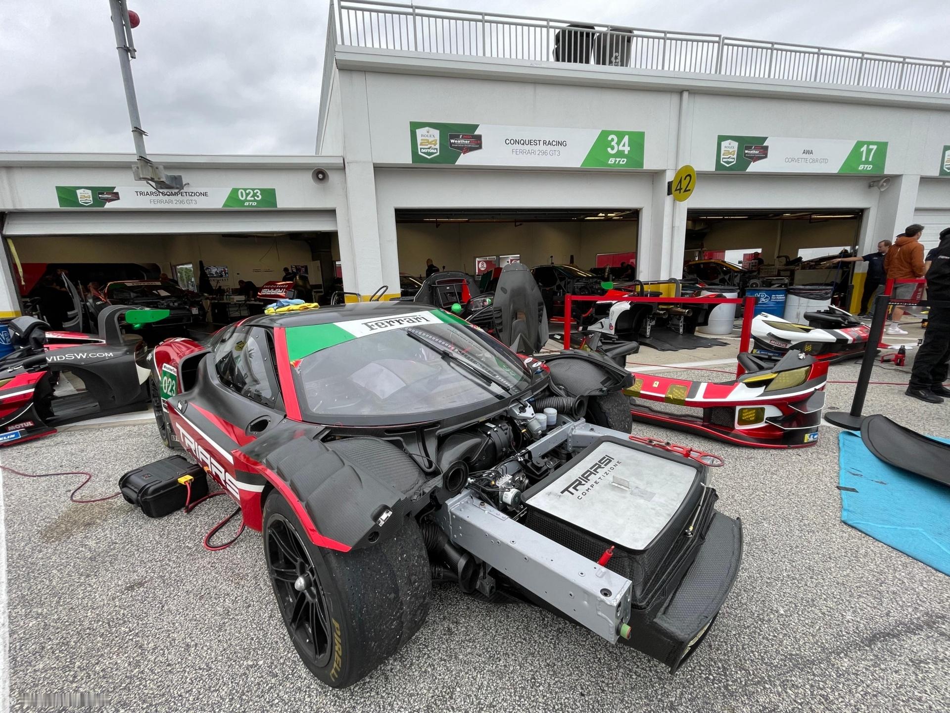 #IMSA##戴通纳24小时耐力赛# 围场的GT3赛车，拆得七零八落[二哈]法拉
