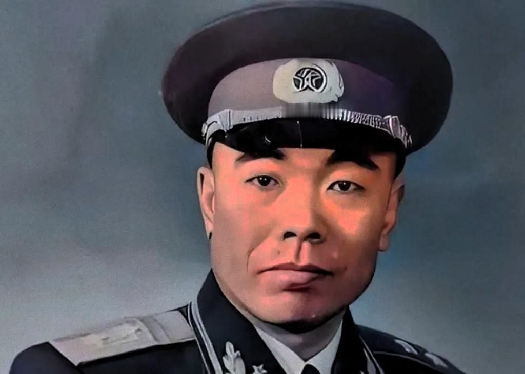 曾泽生起义后全家被抓，蒋介石下令处决，滇军同乡调重兵包围宪兵团强行劫狱。

19
