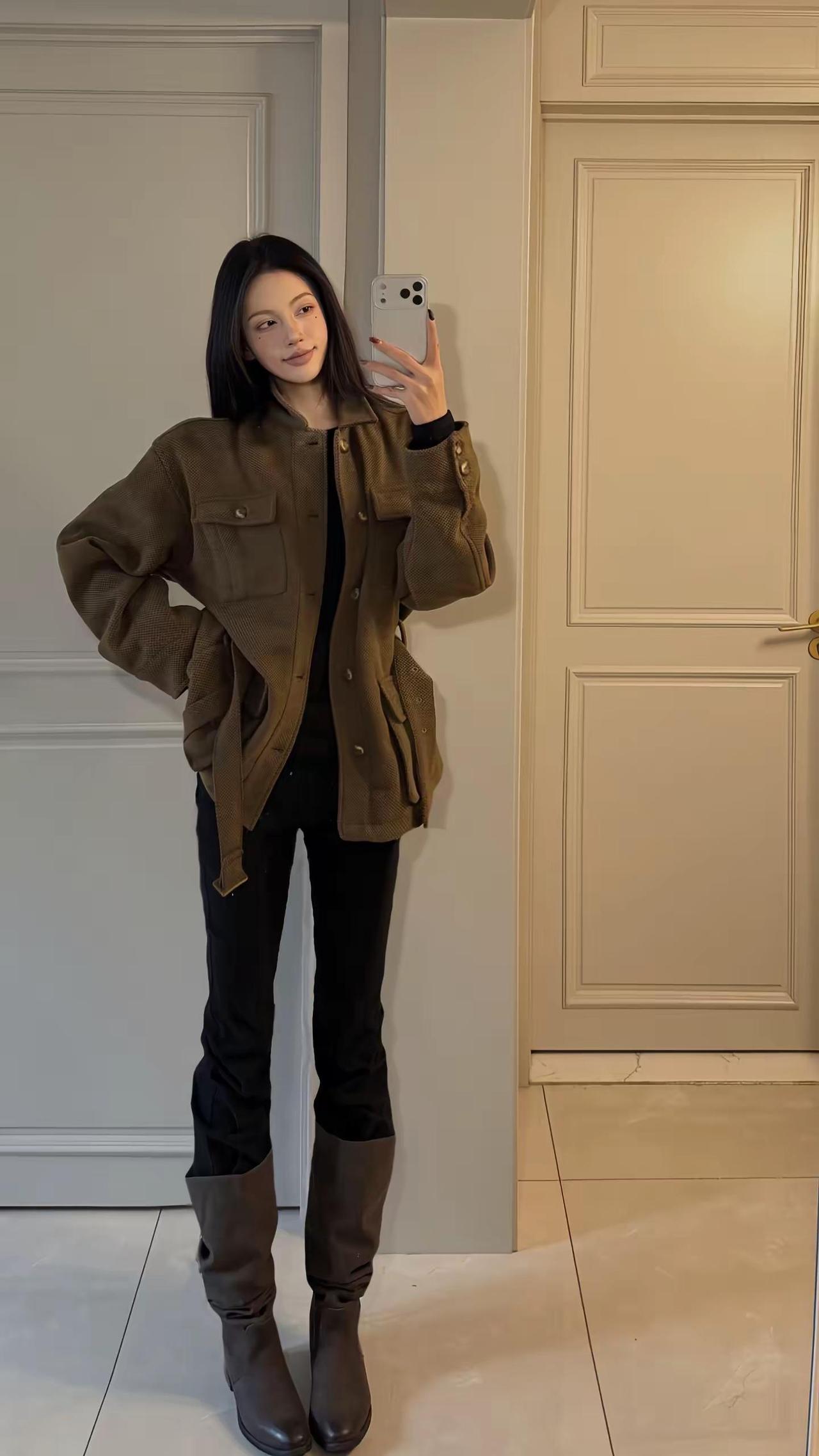 175女生穿搭秋冬大衣ootd 被问爆ootd 老派少女购物路线