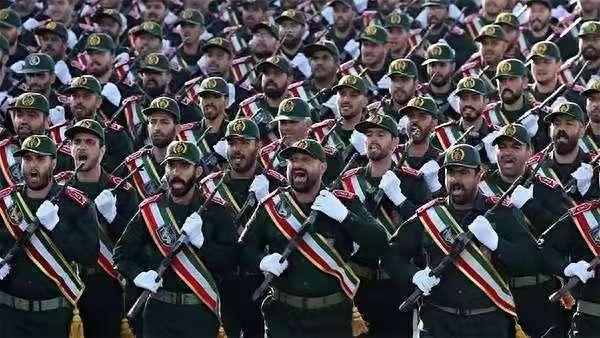 伊朗国内出现新的变化。
俄罗斯卫星通讯社4月29日援引路透社的消息报道，伊朗伊斯