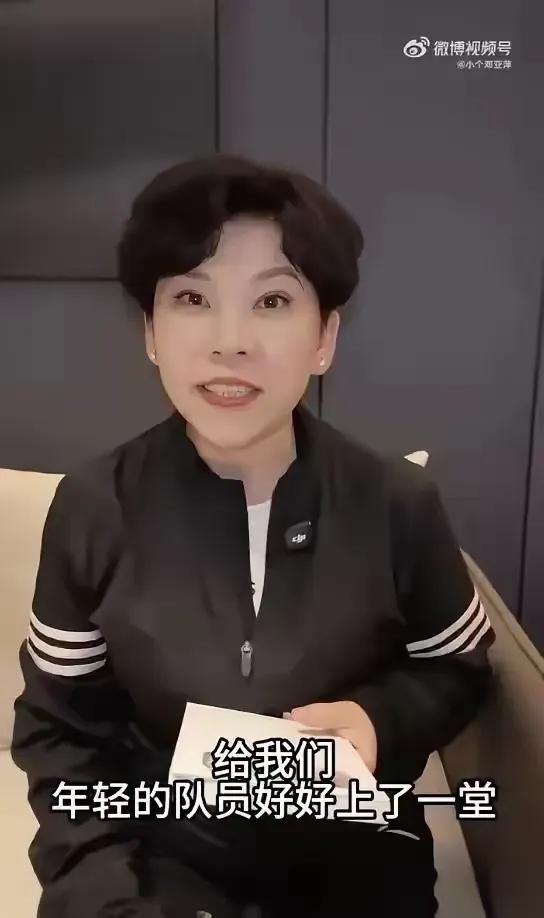 知名乒乓球评论员邓亚萍爆料，即将开启的全球最高中国乒超联赛拒绝了35人的外员申请