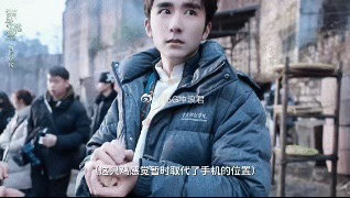 张新成触发萌神开关张新成养鸡还有续集 当初是喂鸡加扫地双模式全开现在升级成张海盐