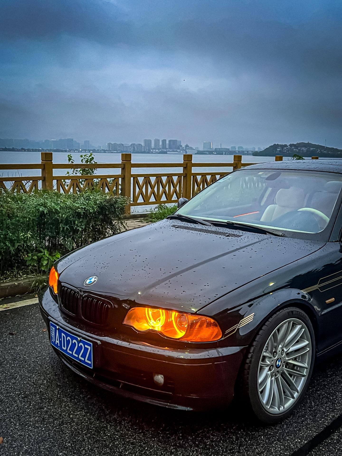 宝马E46。这是你曾经的当年情吗