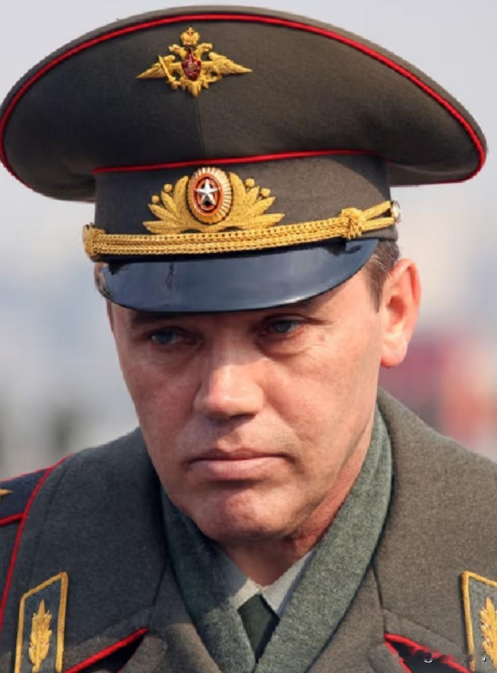 不用乌克兰割地求和，俄罗斯自己就能把顿巴斯打下来！俄总参谋长官宣：完全解放卢甘斯