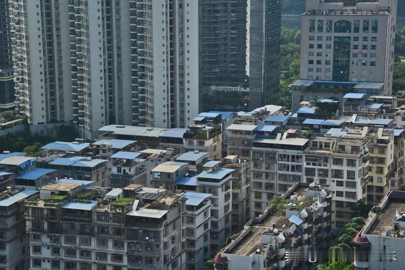 现在大家的生活质量比20年前要好得多。
不管是穷人还是中产还是富人，生活质量都吊