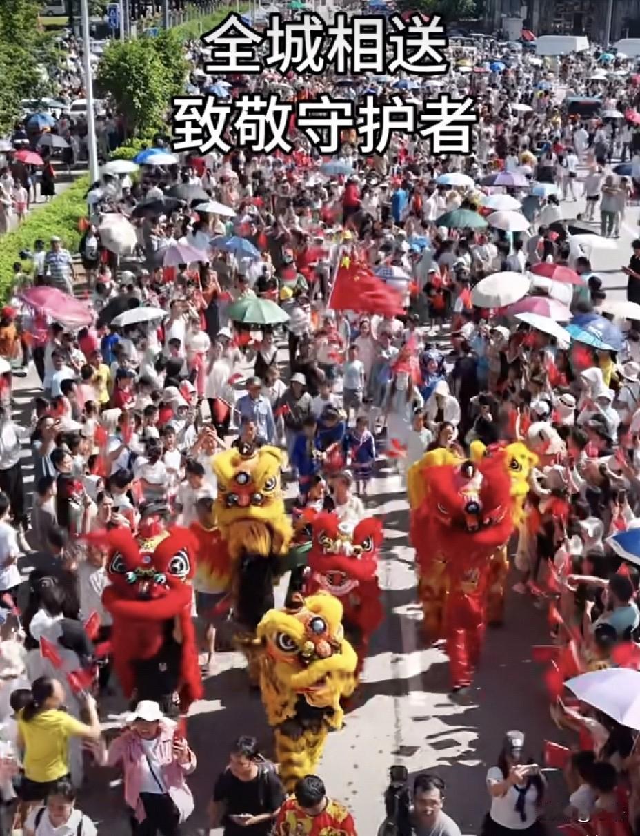 洪水过后又是高温天气，千万万语只想说一句：对不起，谢谢你们！你们辛苦了
 
原本