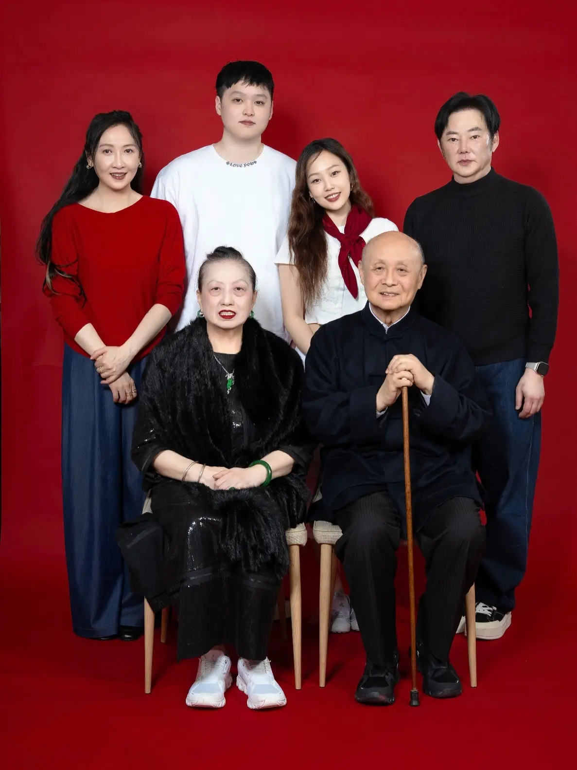 Julie姐阳帆一家。