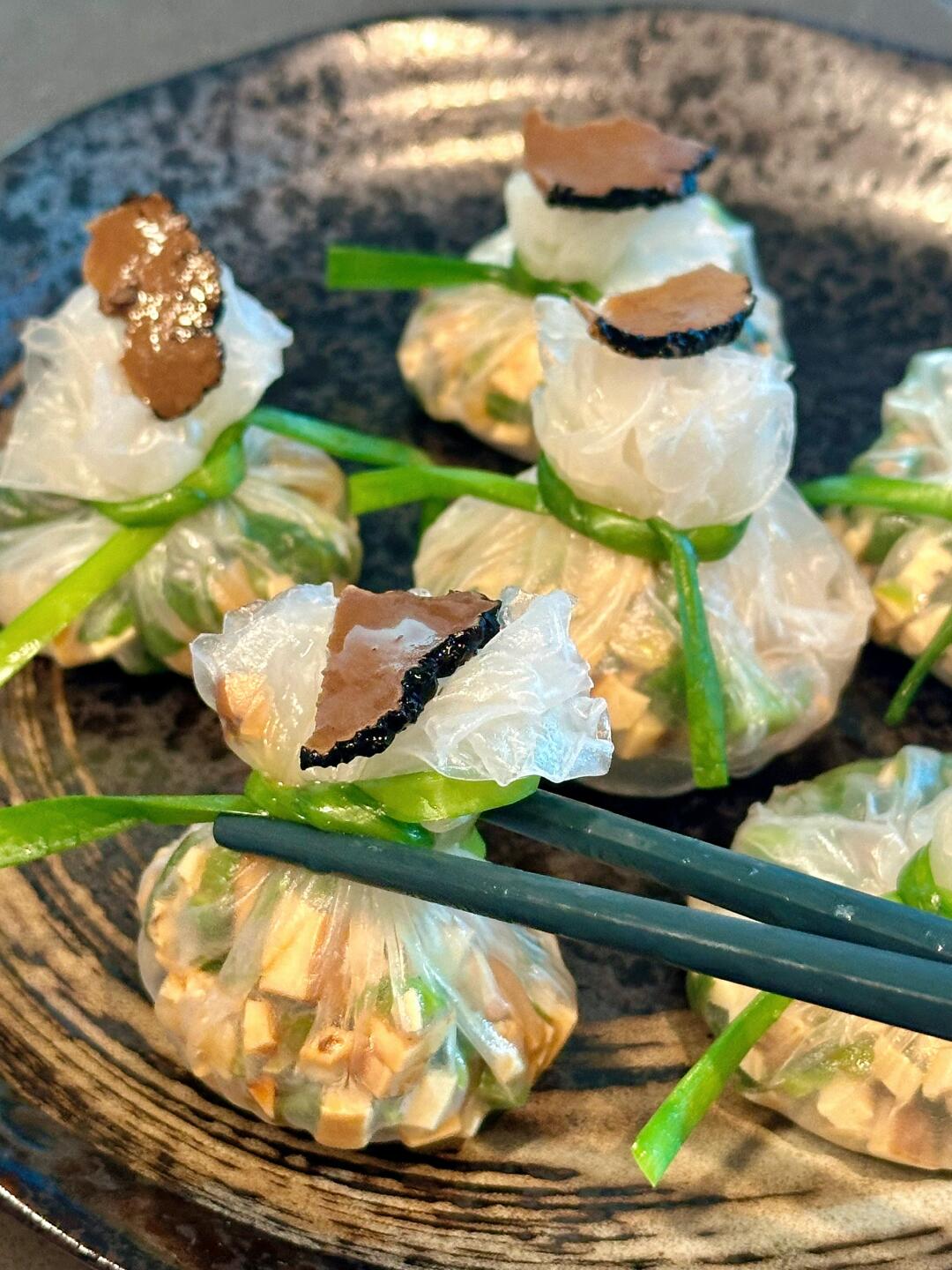 越南春卷皮做贵餐厅同款✨黑松露翡翠石榴包