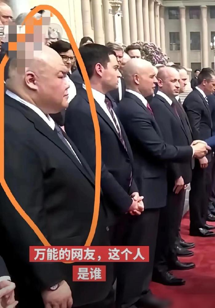 白宫竟然有这号实力人物，而且还是个华裔，他到底是谁？

最近刷到不少相关的小道消