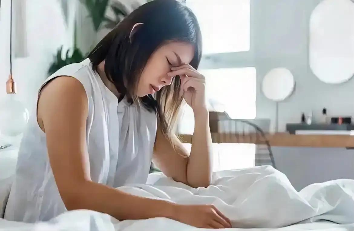 一个家是怎么被毁掉的
 
之前遇到个客户，前段时间他儿子连续三天高烧到 39 度