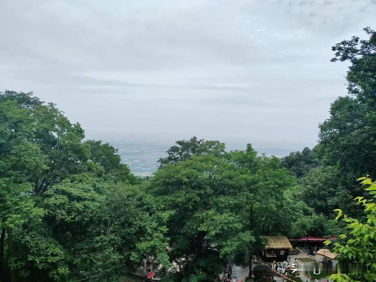 人到中年，这几种人就不必再联系了。

阿德勒曾说：“人的烦恼，皆源于人际关系。”
