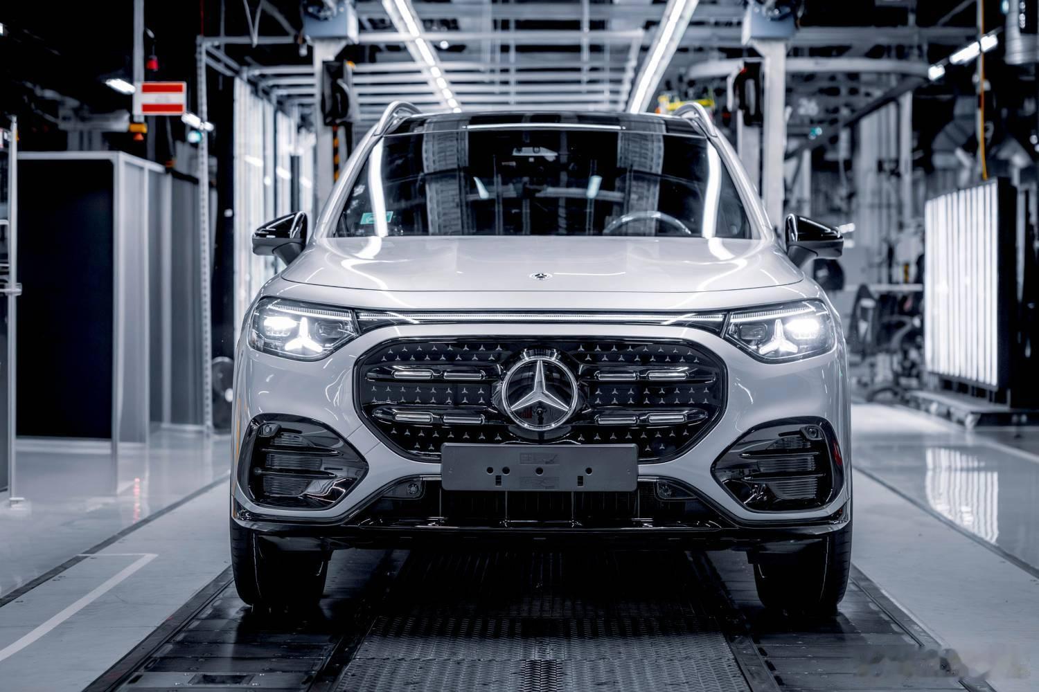 全新GLB已经在匈牙利Kecskemét开始生产了，用咱们的话说就是准备开始拼交