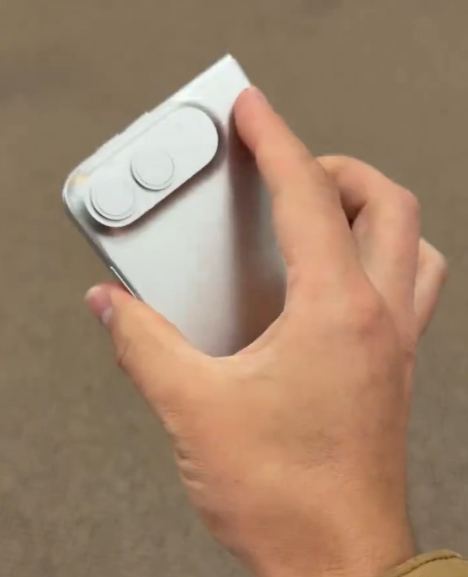 iPhoneUltra金属机模 好不好用放一边，反正到时候价格肯定是夯爆了