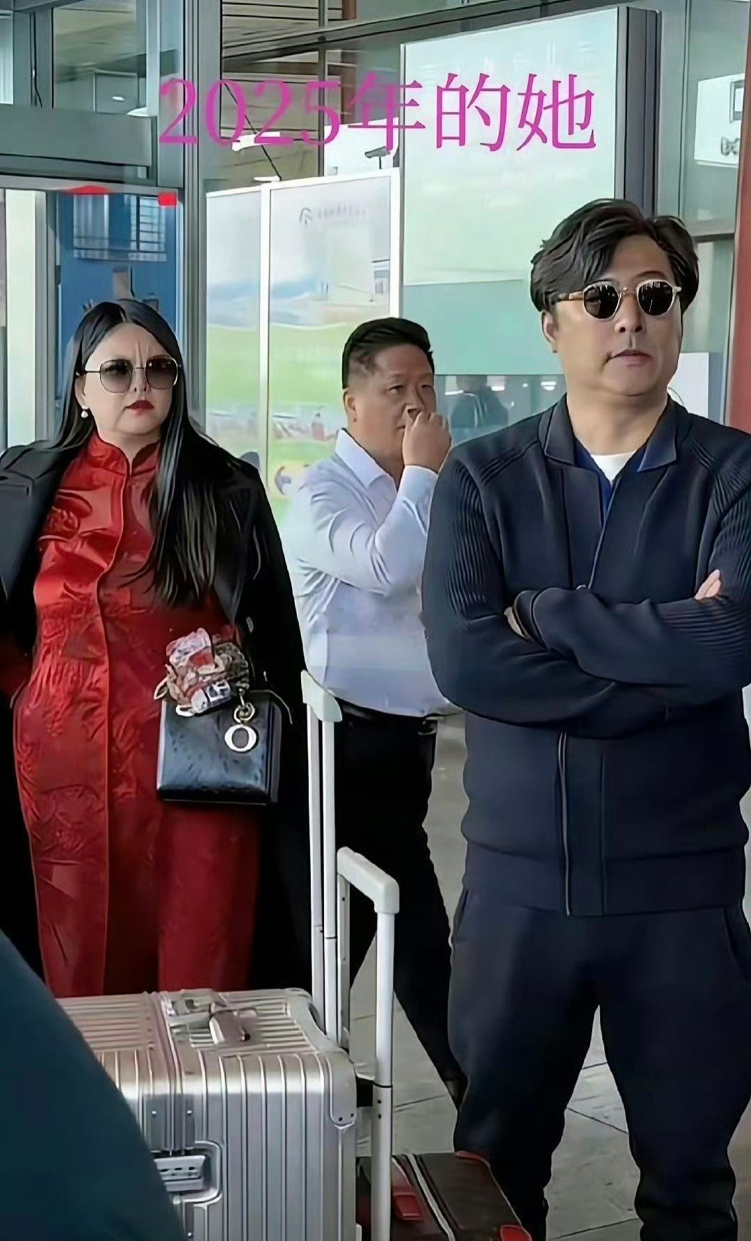 从照片的对比来说，这25年李湘吃了多少苦！ ​​​