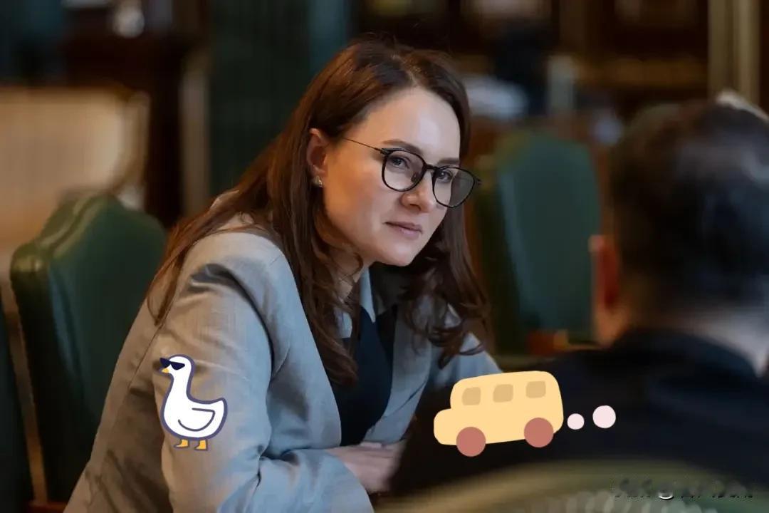 乌克兰新消息！

乌克兰最高拉达（议会）14日批准总理尤利娅·斯维里坚科辞职。在