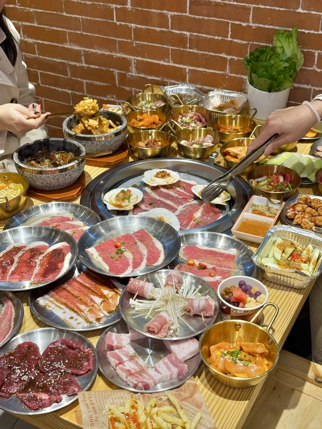 穷鬼学生轻松拿捏这家自助烤肉。。。