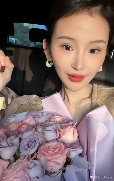 24岁百万吃播网红“莹莹”去世，讣告已发，死因曝光，令人惋惜，生前经常熬夜，经常