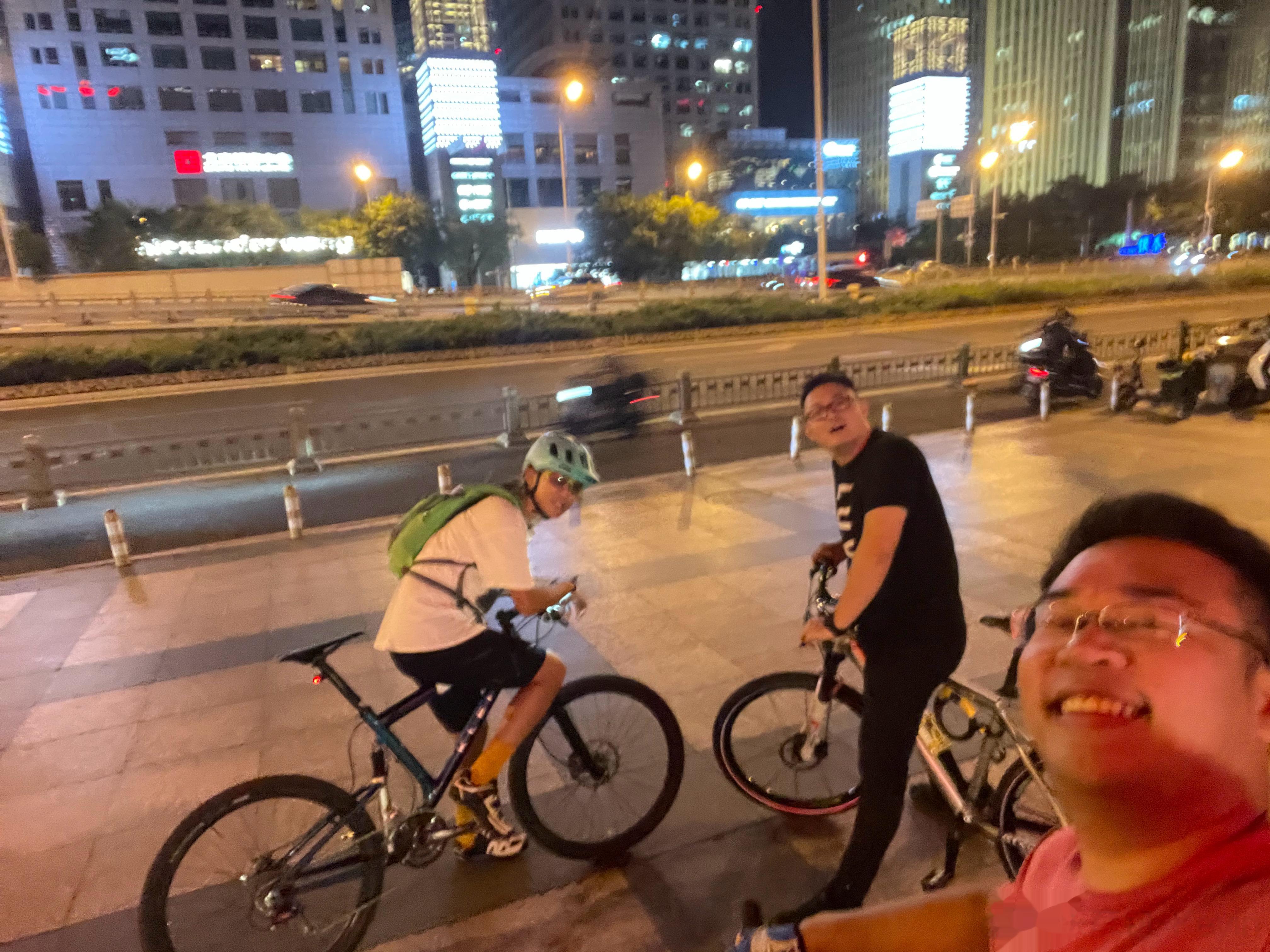 今天来了个专业选手，我突然意识到花再多钱改车也跑不过一个好身体。。。 #凯文的减