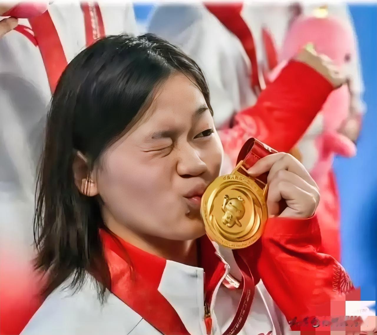 周继红沉默了。
郭晶晶也沉默了。
全红婵拿了第五名。世界泳联放出一段视频。

这