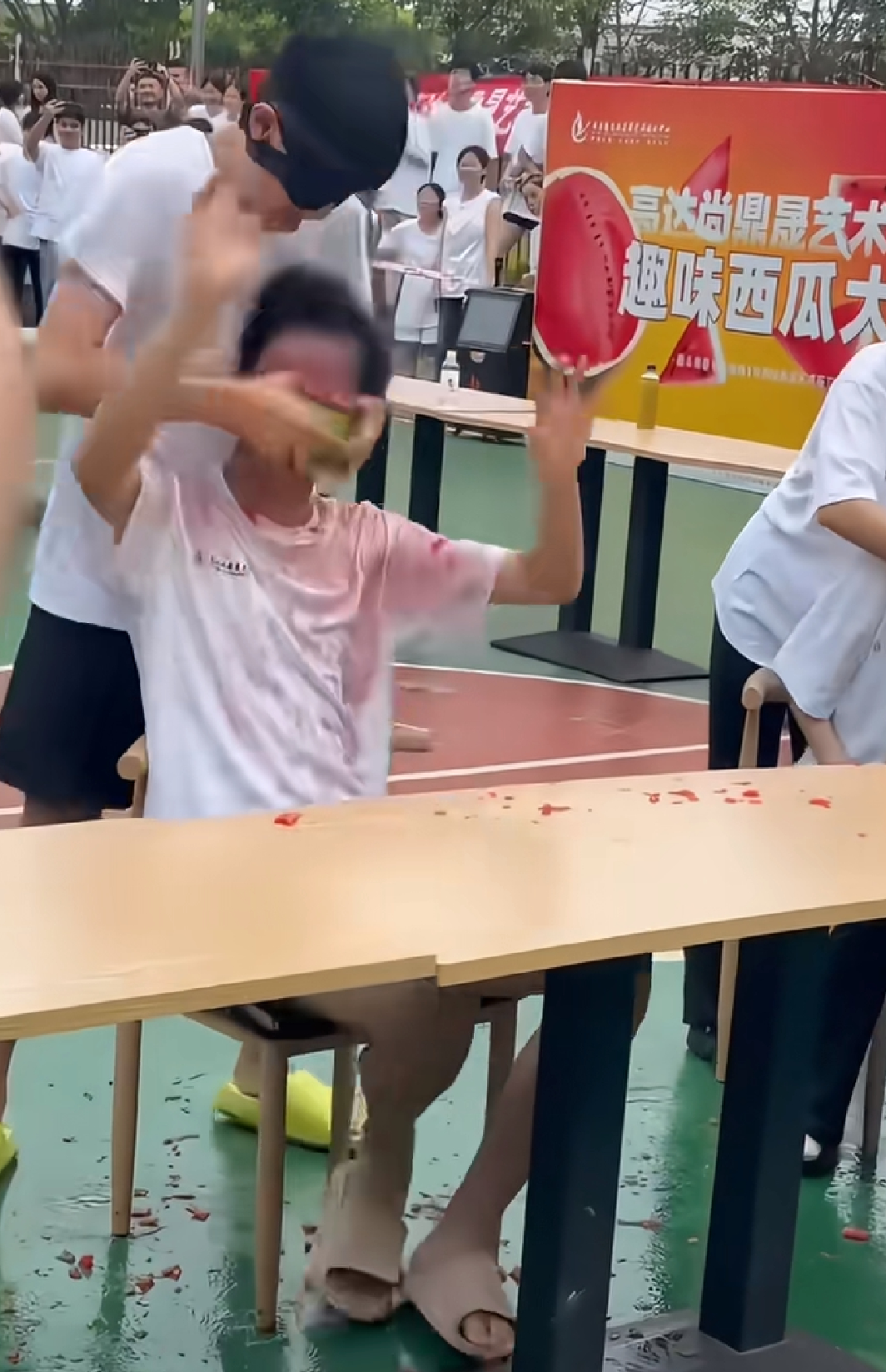 这真的是一个搞笑视频吗？