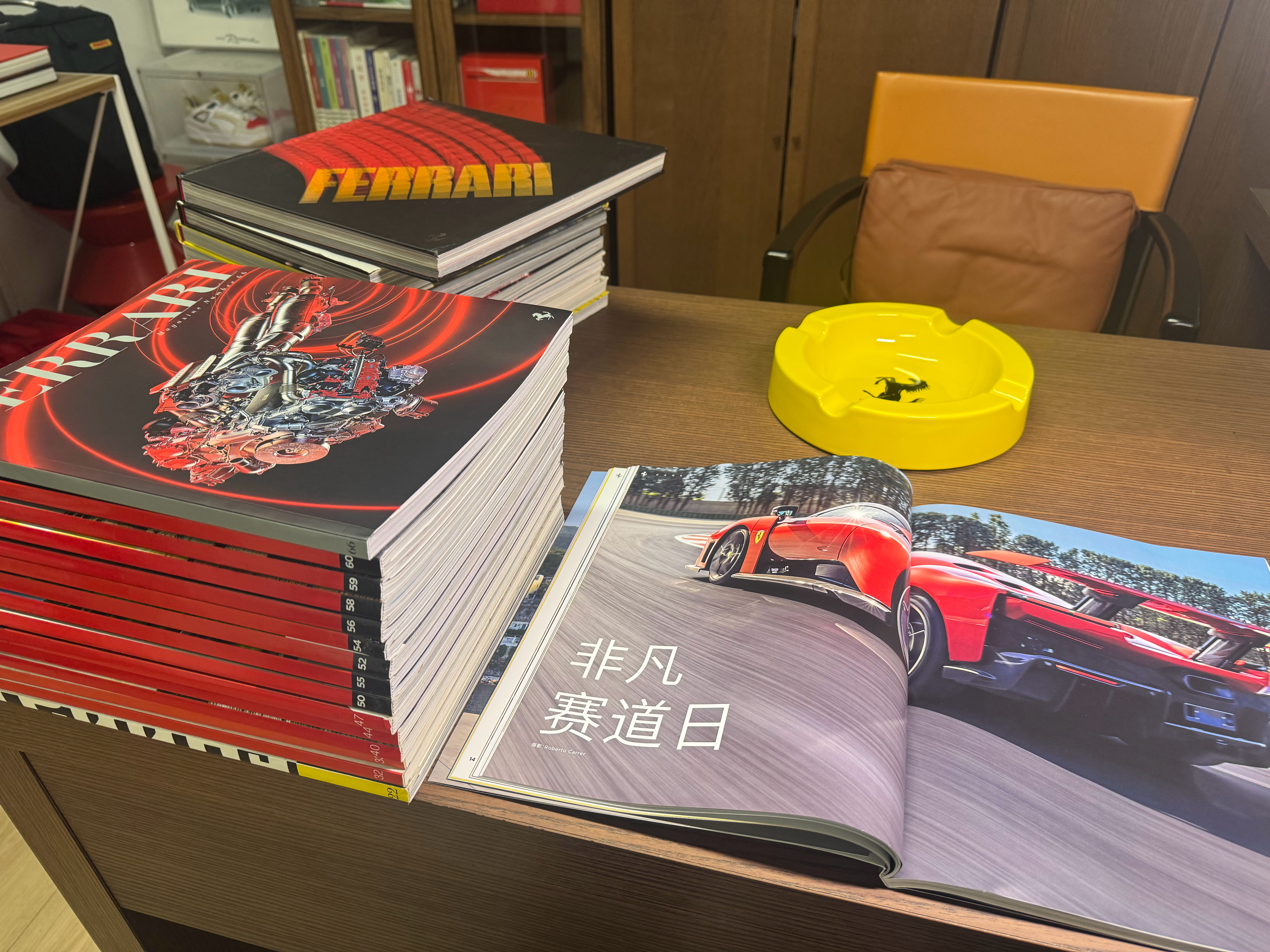 法拉利官方杂志从66期开始中文了 👍 ​​​
