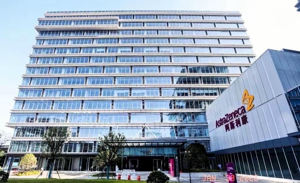 昨天，29号英国宣布一个会让特朗普暴跳如雷的消息！英国首相斯塔默在中国达成重要协