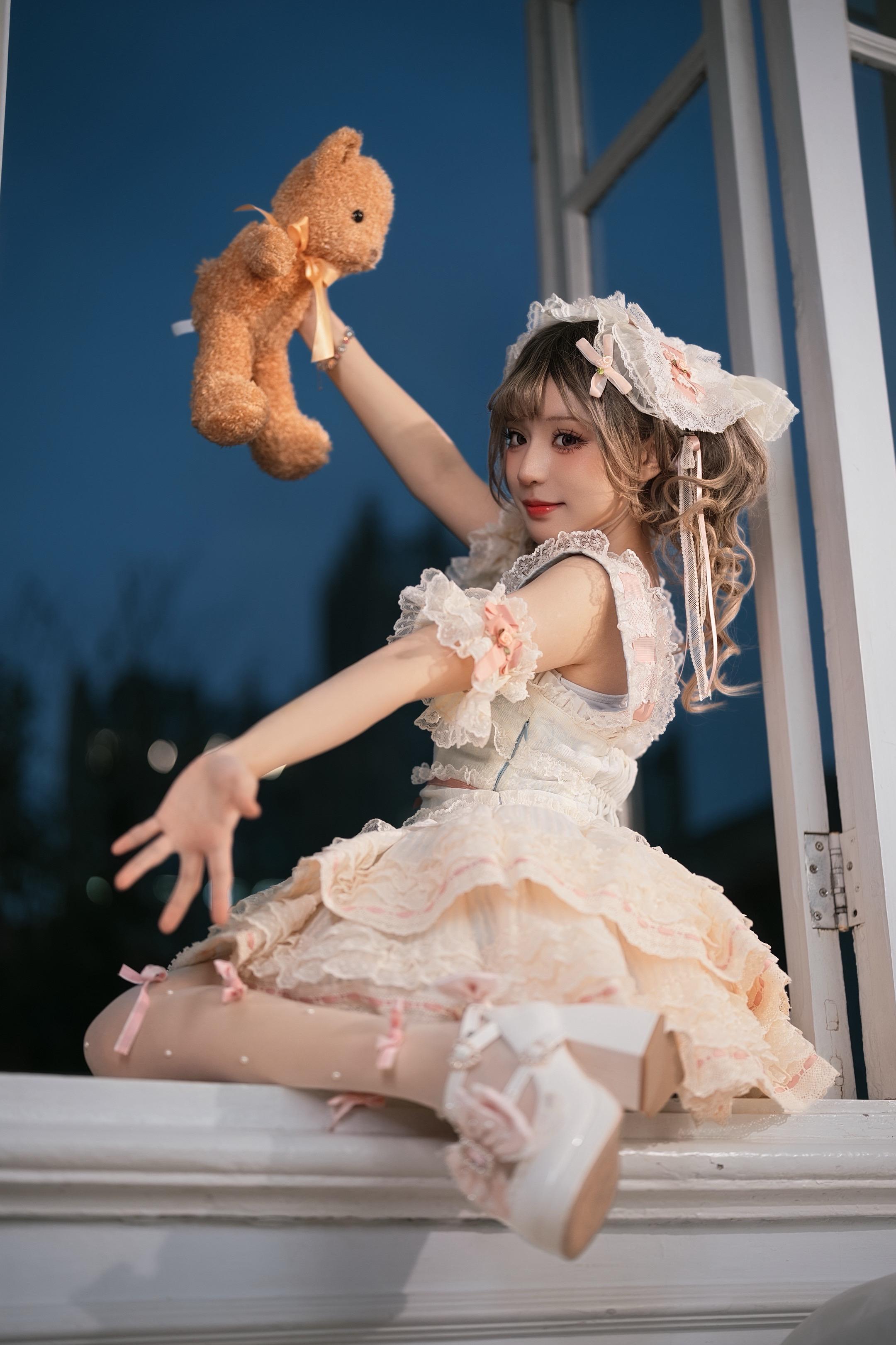 奶油裙+蝴蝶结，甜度超标啦！