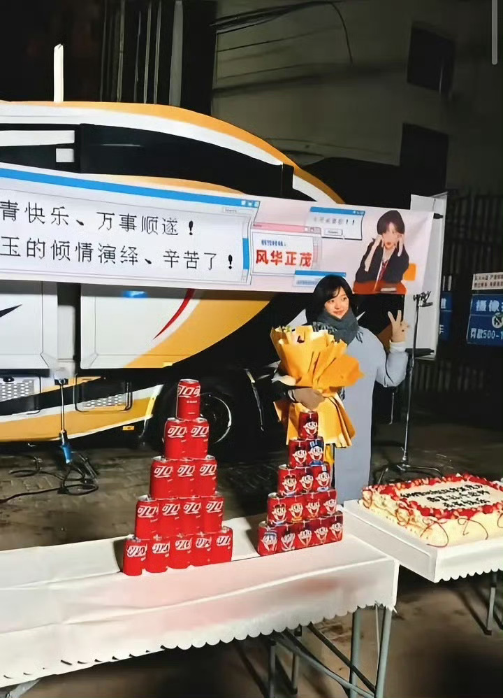 孙千刑警时刻杀青 孙千新剧《刑警时刻之风华正茂》杀青了，期待方坤玉！孙千新剧杀青