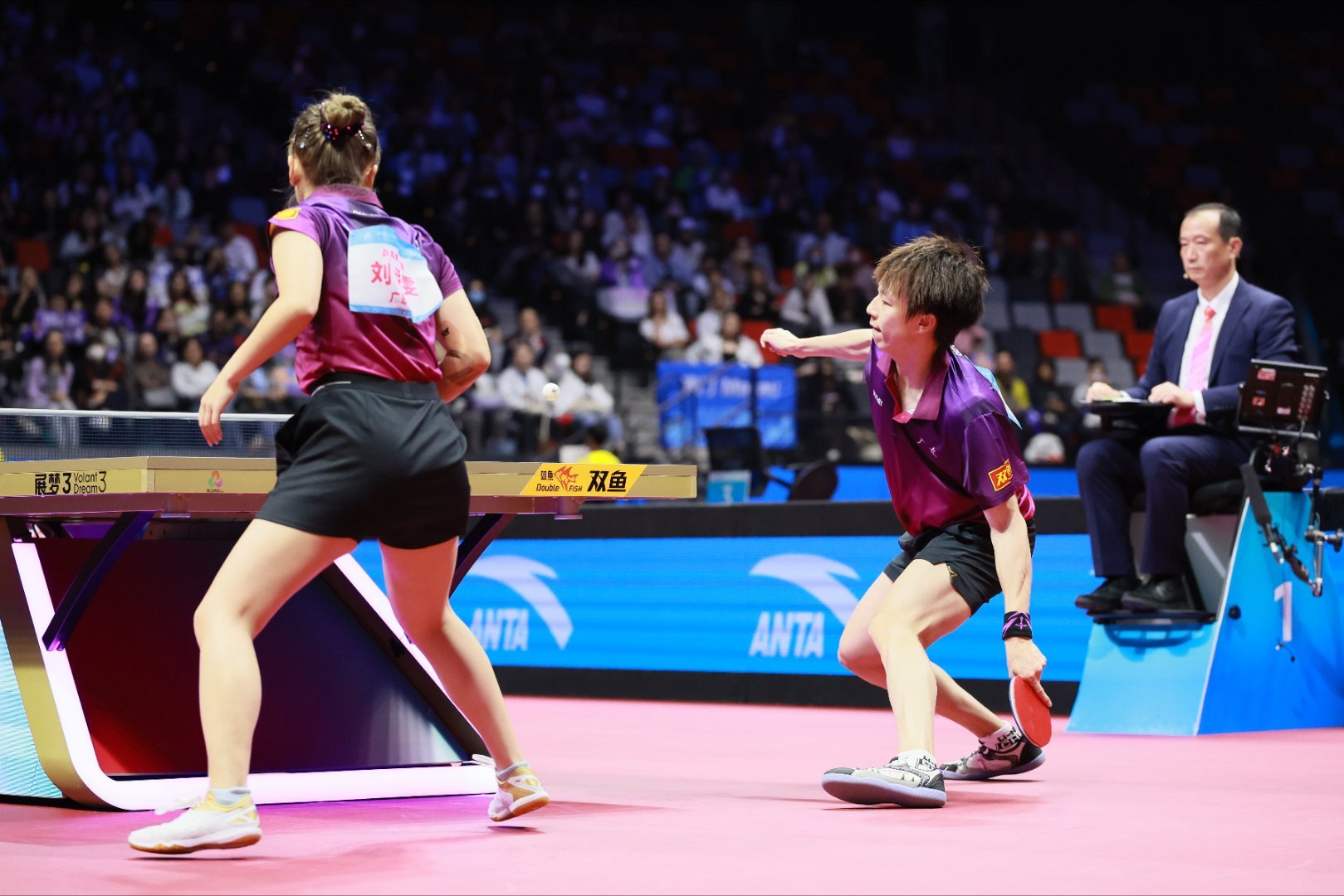 每分必争的热血！“诗与远方”剑指金牌，明日巅峰对决冲呀～ 