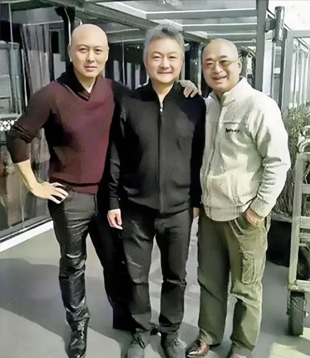 当年《红楼梦》中的三位帅哥，依然风流倜傥，玉树临风，不减当年。#娱乐# #明星#