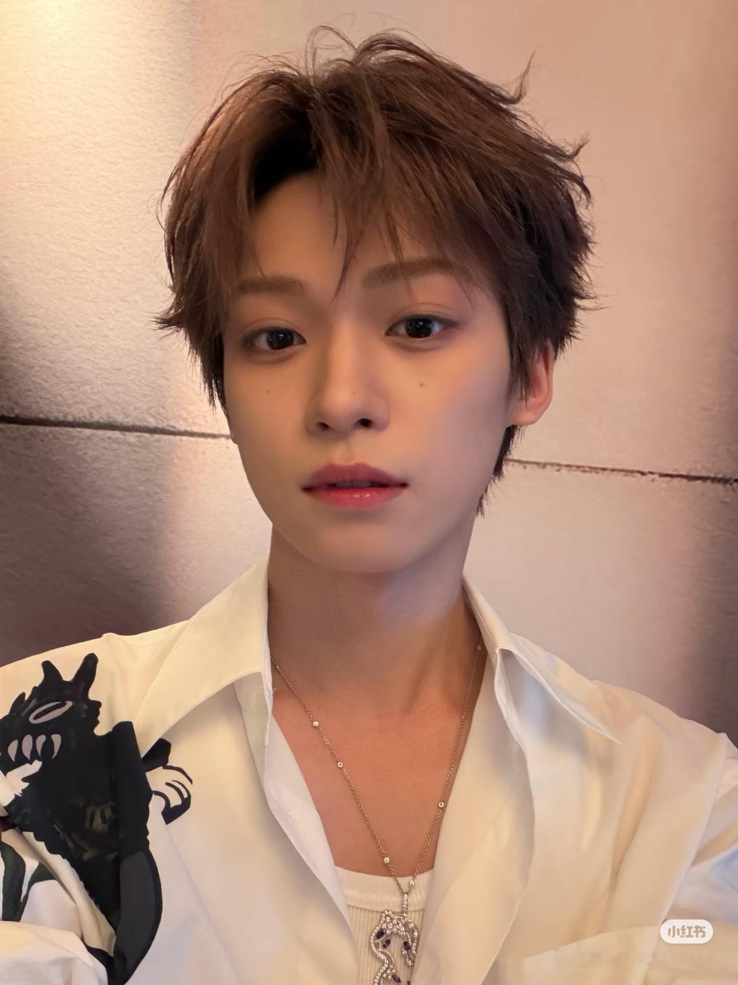 梓渝 zy 梓渝未来可期愿你看遍世间繁华，心中无所牵挂